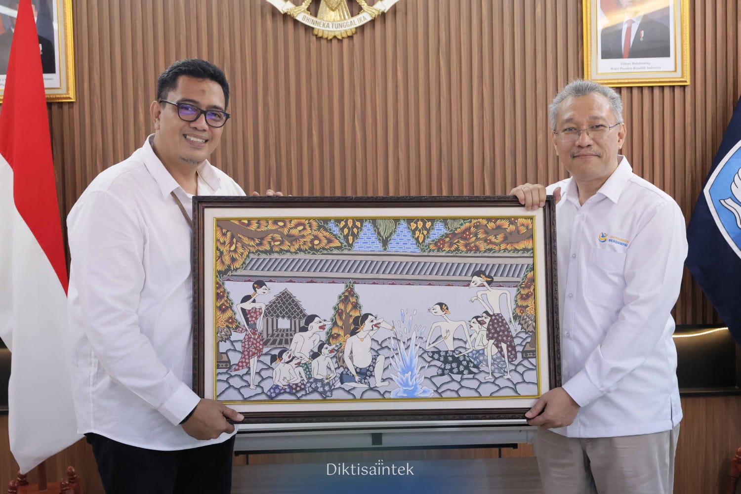Kemdiktisaintek dipercantik karya seni catrawarta