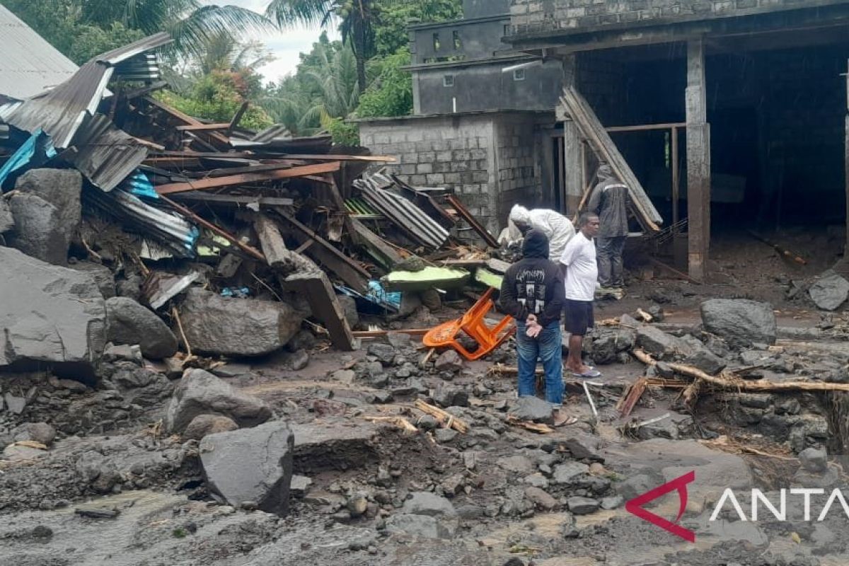 Banjir bandang terjang sitaro catrawarta
