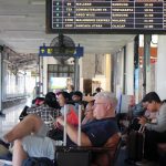 Suasana di stasiun
