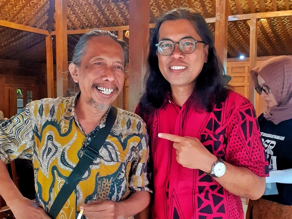 Wahyu nugroho dan mikke susanto catrawarta