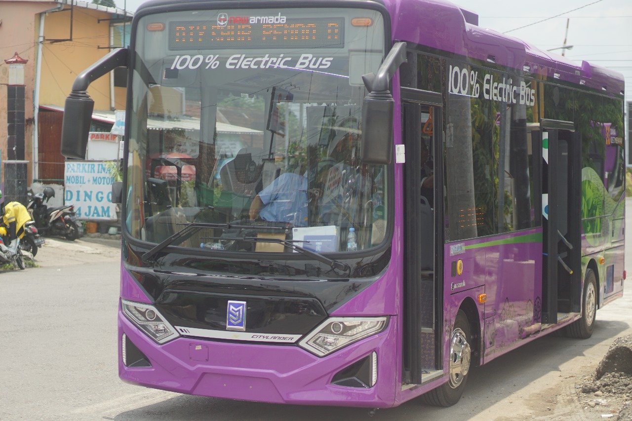 Buslistrik catrawarta