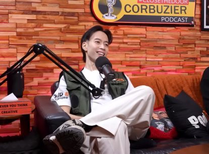 Vidi Aldiano tampak kurus karena penyakit kanker yang dideritanya namun tetap hadir di program Podhub. Sumber: Youtube DEDDY Corbuzier.