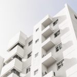 Program rusunami menjadi respons atas meningkatnya kebutuhan hunian di tengah harga properti yang terus naik sekaligus tingginya populasi gen z di kota surabaya yang diprediksi mencapai 80 persen pada 2029