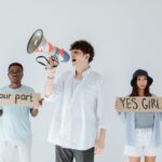 Ilustrasi perempuan harus bersatu hentikan pelecehan seksual verbal Sumber pexels Com