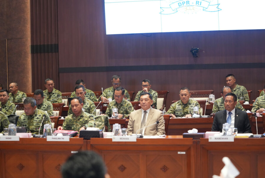 Menhan rapat catrawarta