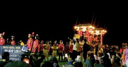 Salah satu kafilah Karnaval Takbir IRM Jambidan, Kamis (28/05/2026).