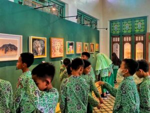 Merekonstruksi Cara Gen Z Belajar Sejarah