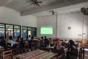 Mahasiswa Demonstrasi, BEM Pesantren Nobar FIFA World Cup