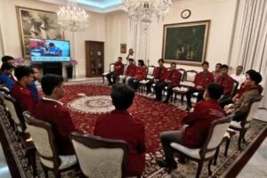 Beda Respons Prabowo dan Gibran atas Tuntutan Mahasiswa