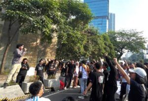 BEM UI Gelar Aksi di CFD, Tetap Bawa Isu Indonesia Bangkrut