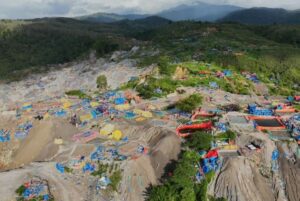 Ada Tenaga Asing, Tambang Emas Ilegal Rusak Gunung Botak