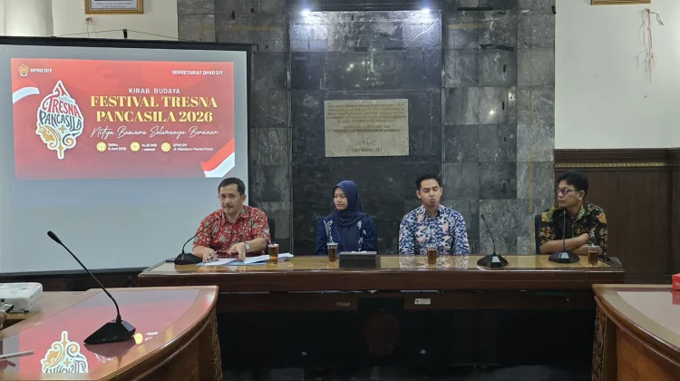 Kirab Budaya Tresno Pancasila Semarakkan Bulan Bung Karno di Malioboro