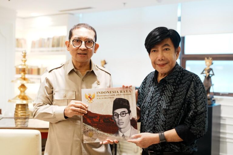 Seniman dan budayawan Guruh Soekarnoputra bertemu Menteri Kebudayaan RI Fadli Zon membahas IICF 2026.
