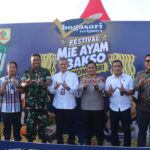 Bupati wonogiri bersama kapolres wonogiri deklarasikan wonogiri sebagai ibukota mi ayam dan bakso di festival 2026