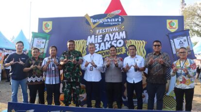 Bupati Wonogiri bersama Kapolres Wonogiri deklarasikan Wonogiri sebagai ibukota mi ayam dan bakso di festival 2026.