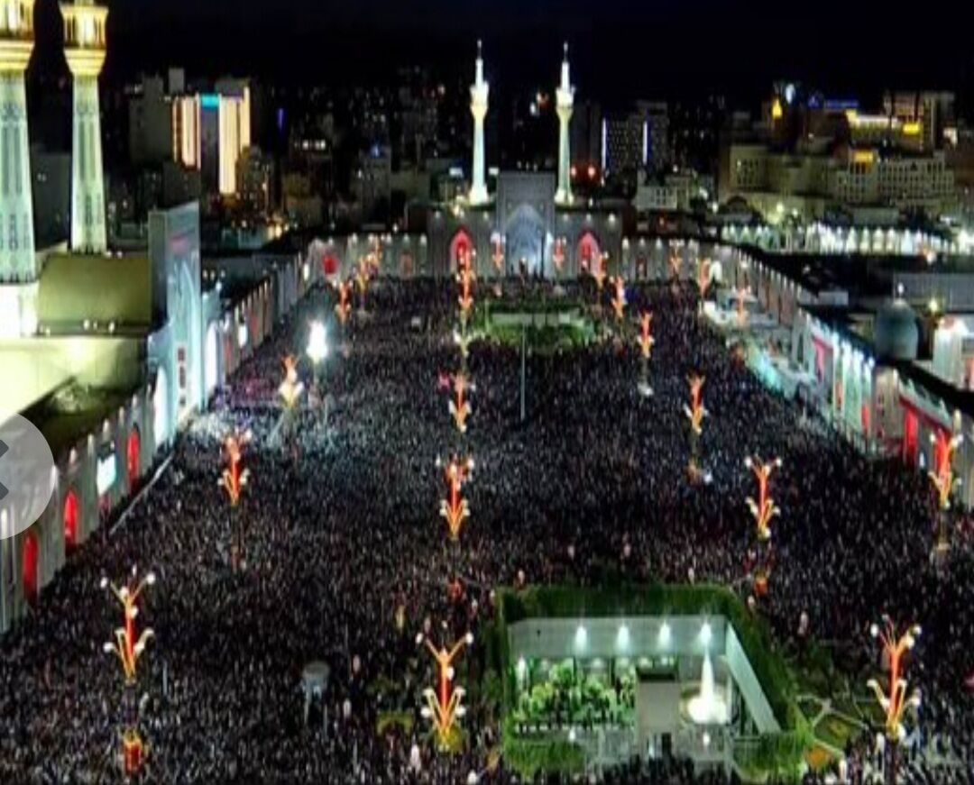 172973745 catrawarta Prosesi pemakaman pemimpin revolusi islam iran ayatollah seyyed ali khamenei yang gugur bersama sejumlah anggota keluarganya berakhir di kota mashhad iran kamis 972026 malam waktu setempat