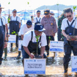 Kementerian lingkungan hidupbadan pengendalian lingkungan hidup klhbplh mengajak masyarakat melakukan tobat ekologis