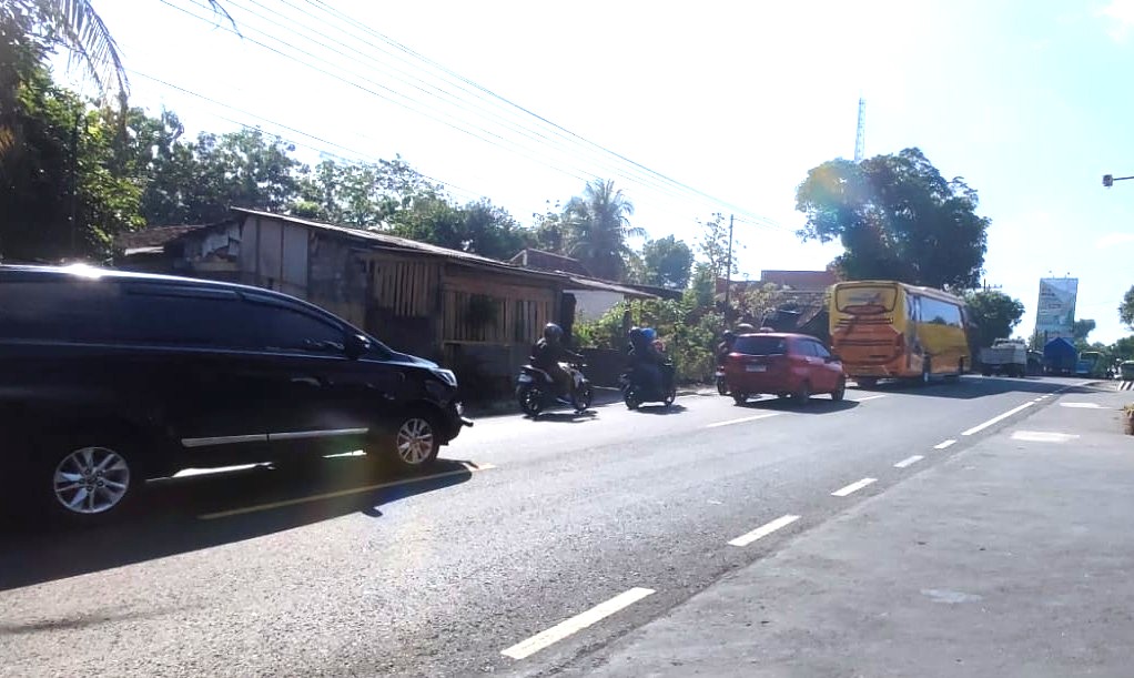Ruas jalan jogjawonosari padat merayap wisatawan masih antusias ke objek wisata senin 67 catrawarta Ruas jalan jogja wonosari padat merayap wisatawan masih antusias ke objek wisata senin 67