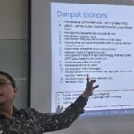 Ekonom universitas gadjah mada ugm amirullah setya hardi