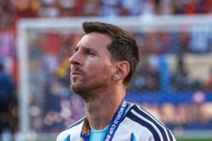 Tak Mampu Wujudkan Mimpi, Messi dan Mbappe Minta Maaf