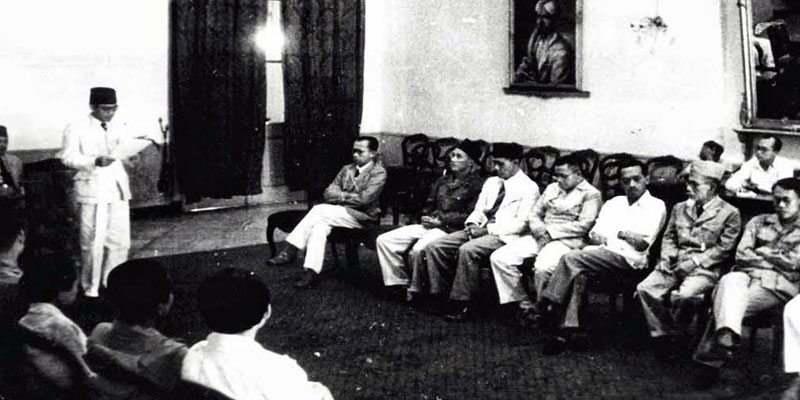 3732102393731082020soekarnopidato catrawarta Peristiwa kudeta 3 juli 1946 melahirkan satu satunya putusan pidana tutupan yang pernah dijatuhkan dalam sistem peradilan indonesia