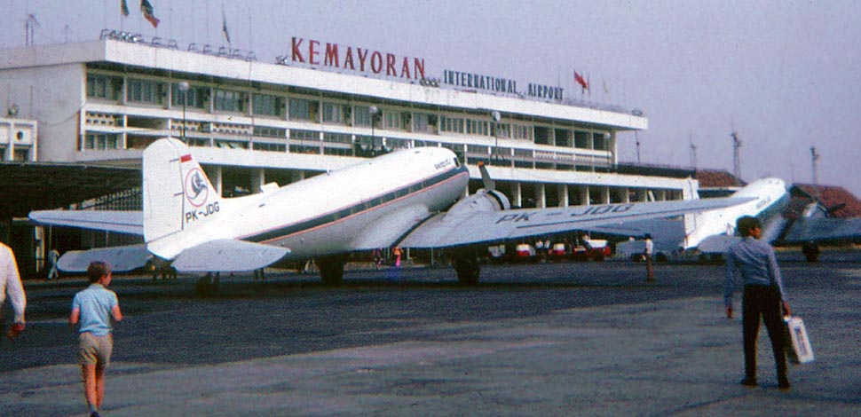 Bandara kemayoran catrawarta Bandar udara kemayoran merupakan bandar udara utama jakarta yang beroperasi selama 45 tahun