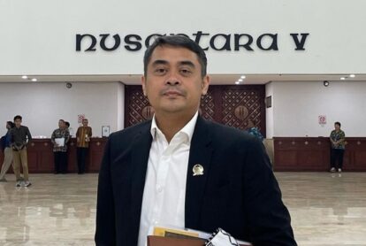 Anggota dpd ri arya wedakarna