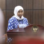 Dr cenuk widiyastrisna sayekti memaparkan kesaksian di uji materi uu di mk soal gaji guru dan dosen