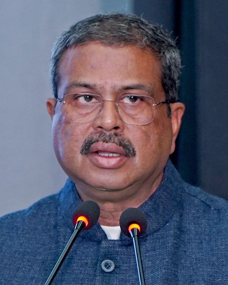 Menteri pendidikan india dharmendra pradhan mengumumkan pengunduran dirinya melalui platform media sosial x