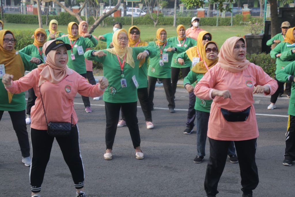 Img20230608wa00001024x682 catrawarta Banyak orang menganggap usia lanjut identik dengan sakit sakitan dan bergantung pada orang lain