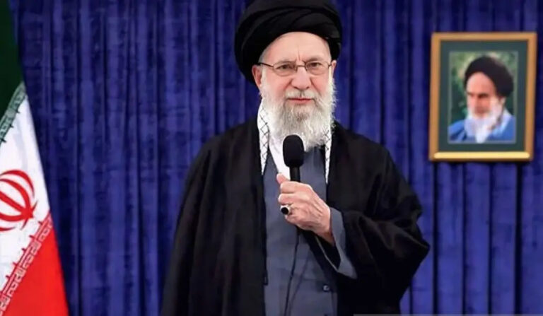 Pemakaman Mantan Pemimpin Tertinggi Iran Ayatollah Ali Khamenei dijadwalkan berlangsung mulai tanggal 6 Juli-9 Juli 2026.