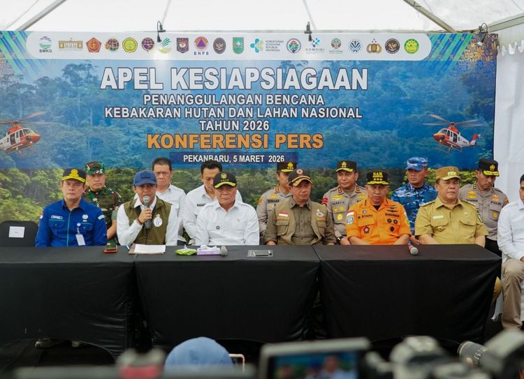 Rapat apel kesiapsiagaan penanggulangan karhutla di riau catrawarta Rapat apel kesiapsiagaan penanggulangan karhutla di riau