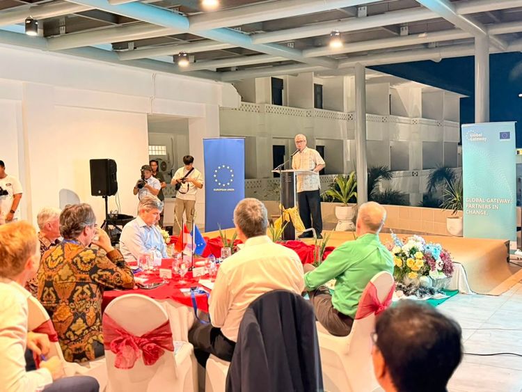 Kementerian Kehutanan bersama Uni Eropa dan Wildlife Conservation Society (WCS) terus memperkuat kemitraan dalam pengelolaan kawasan konservasi laut