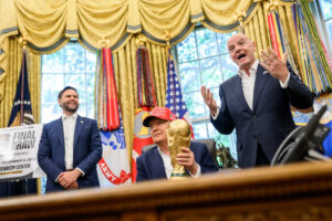Trump Diduga Intervensi FIFA, Parlemen Eropa Bergerak