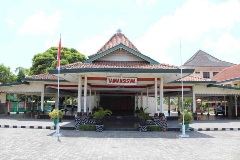 Lebih dari satu abad kemudian, gagasan pendidikan Ki Hadjar Dewantara dinilai tetap relevan dalam menjawab tantangan dunia pendidikan di era digital.