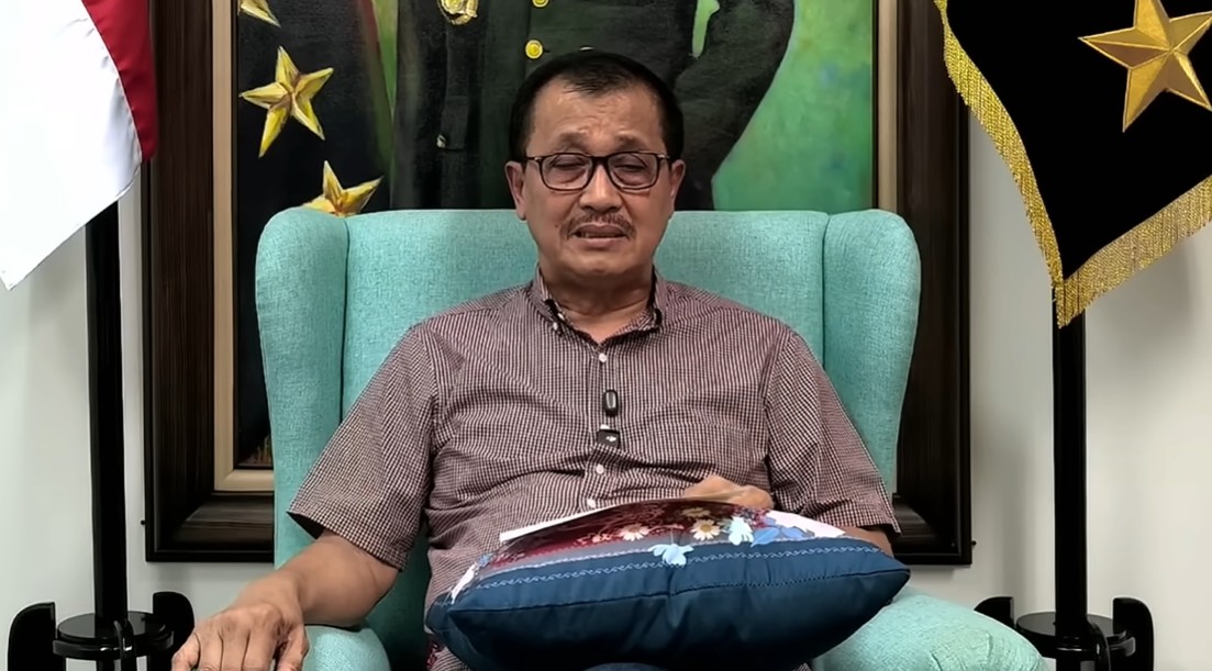 Eks wakapolri komjen purn oegroseno geram dengan aksi kortastipidkor yang melakukan penyelidikan dugaan korupsi dalam pengadaan tanah di lembang saat dia masih menjabat dan dia menyebut soal kriminalisasi