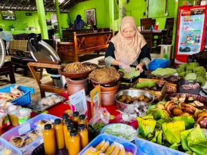 Ada Rasa Nostalgia dalam Seporsi Sego Berkat Mbah Pawiro Ranti Gunungkidul